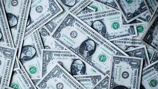 S&P500とオルカンを比較する40代の投資メモ