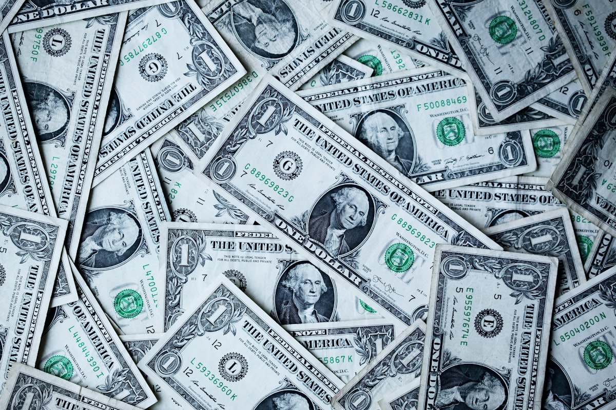S&P500とオルカンを比較する40代の投資メモ